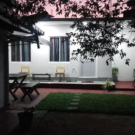 Araliya White House Apartman Negombo Kültér fotó
